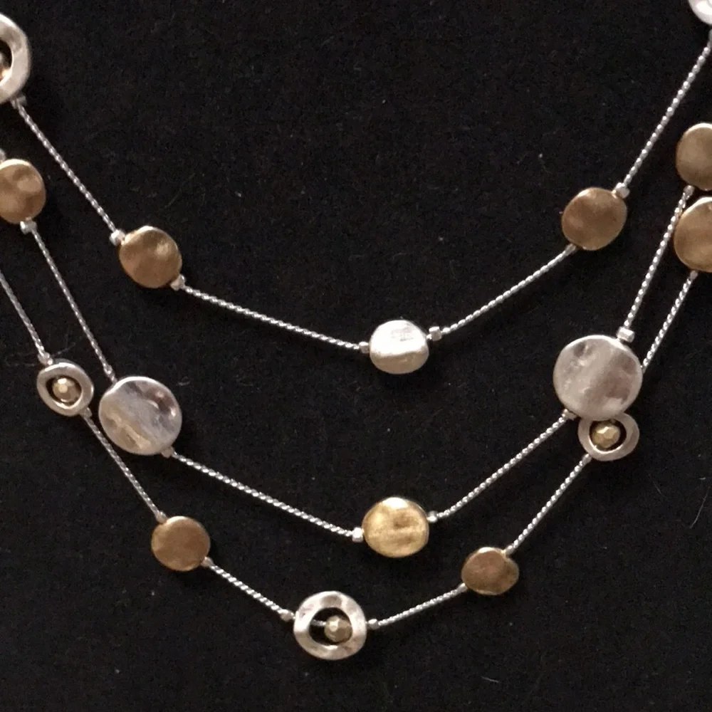 New York & Co triple strand necklace mixed metals NWT - Picture 2 of 5